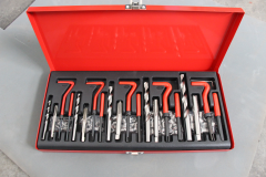 Sada na opravu metrick�ch z�vitov 131 ks HOTECHE 700541